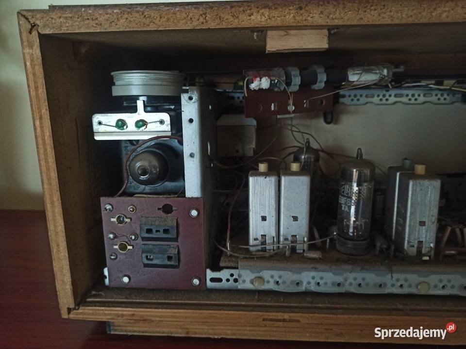 Klawesyn UNITRA DIORA DML 306 radio PRL