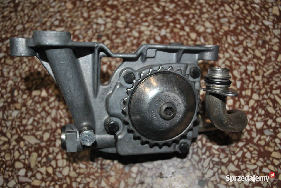 Pompa oleju AUDI A4B5 A6C5 A8D2 PASSAT B5 SKODA Poręba sprzedam