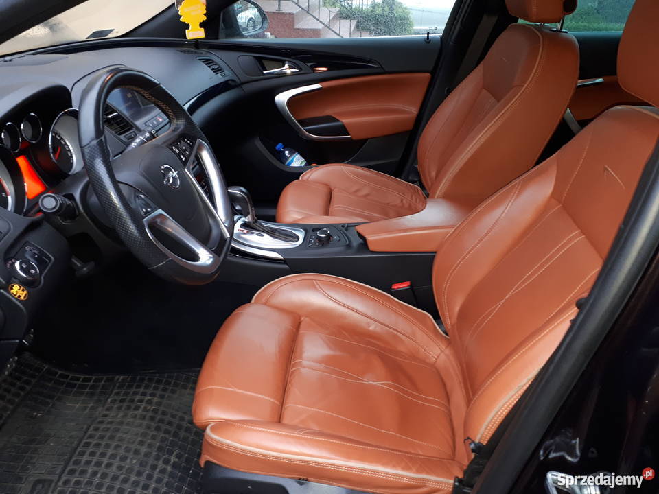 Opel Insignia Sports Toourer OPC infinity2011 Półczno