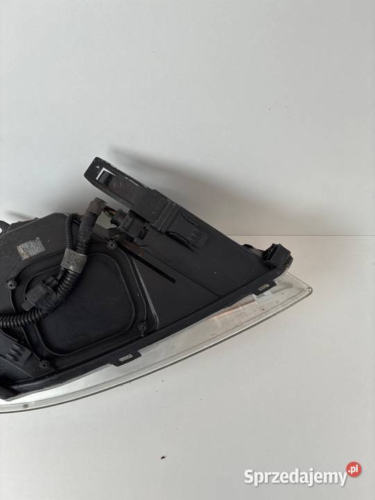 Ford focus 2 II lift 8M5113W030AE LAMPA PRZÓD wielkopolskie Słowikowo