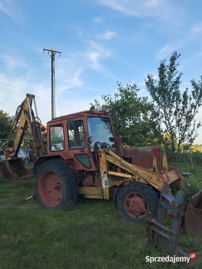 Koparkoładowarka BIAŁORUŚ MTZ EO2621