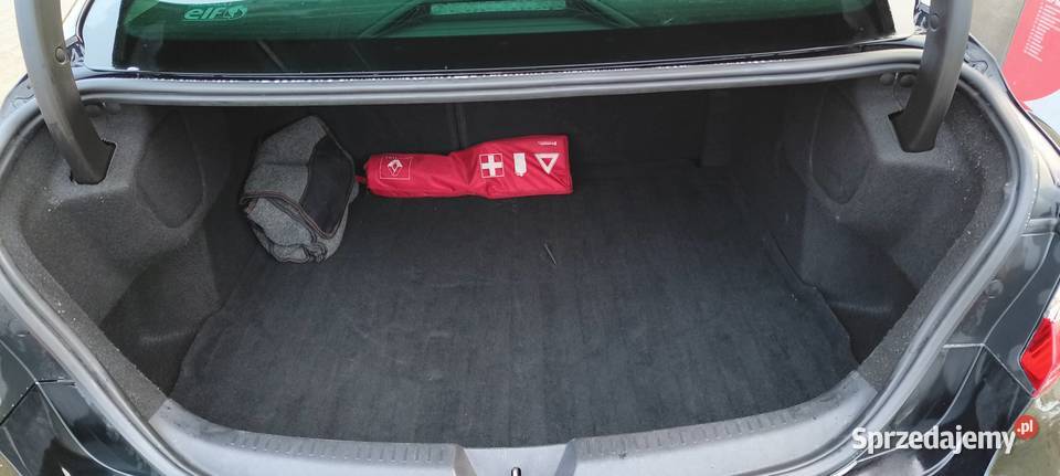 Renault Megane IV 13Tce 115 Limited 1332cm3 Dzierżoniów