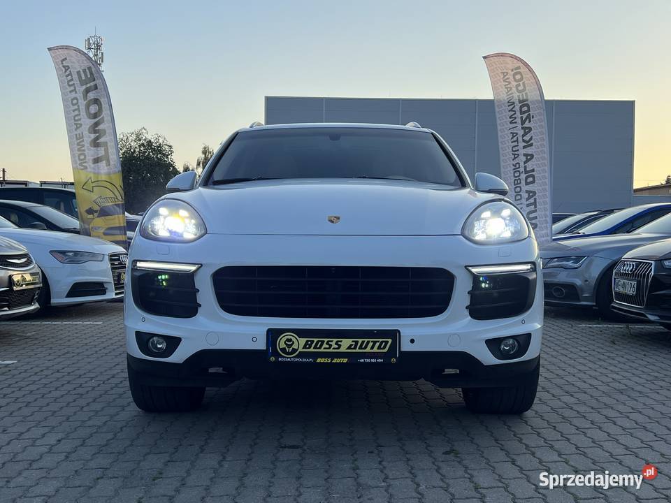 Porsche Cayenne 2016 skórzana tapicerka Warszawa