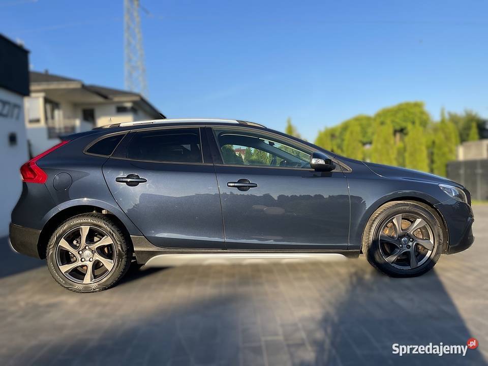 VOLVO V40 Cross Country 20 Diesel 150 5 Płock