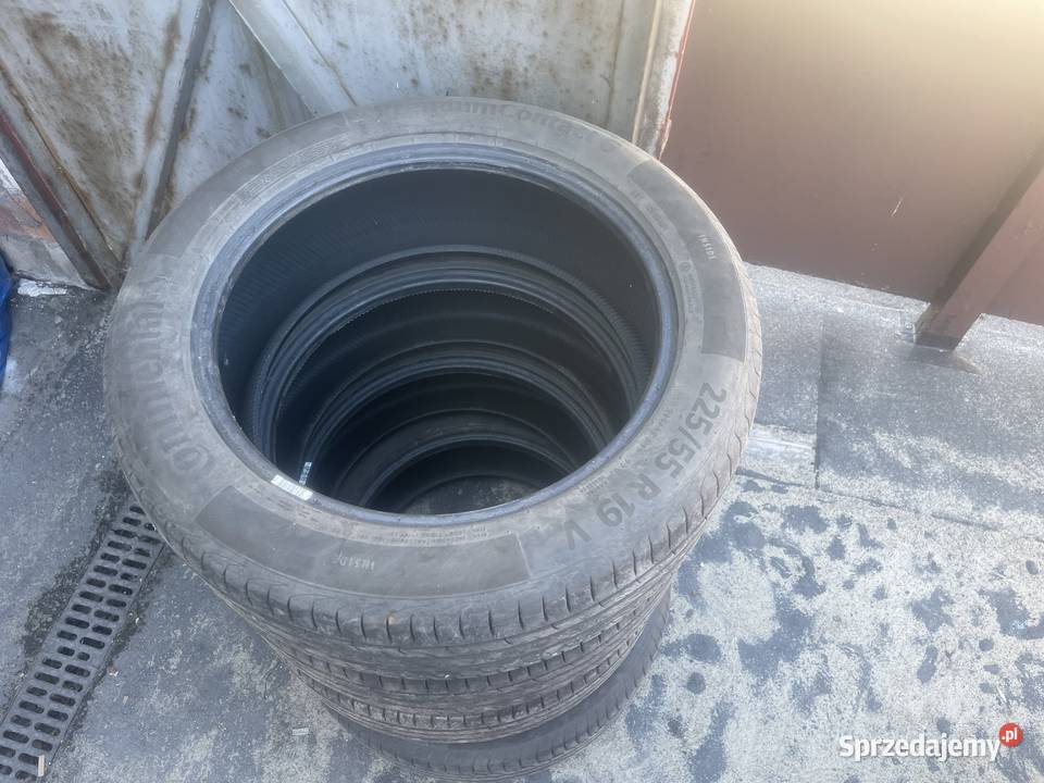 Opony 22555r19 Continental letnie 22555 komplet lato Samochodowe