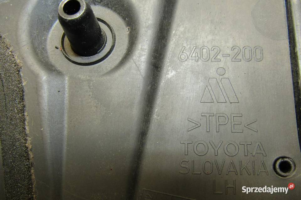 LUSTERKO LEWE 7 PIN 209 TOYOTA YARIS III sprzedam