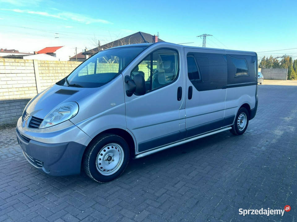 Renault Trafic 20dci 5 welurowa tapicerka Kutno