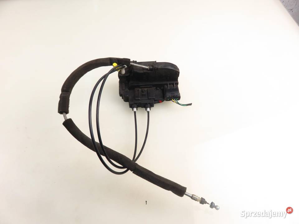 ZAMEK LEWY PRZEDNI NISSAN VERSA I sprzedam