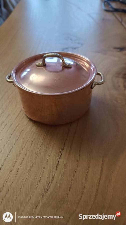Miedziany garnek sygnowany z Portugali Ciechanów