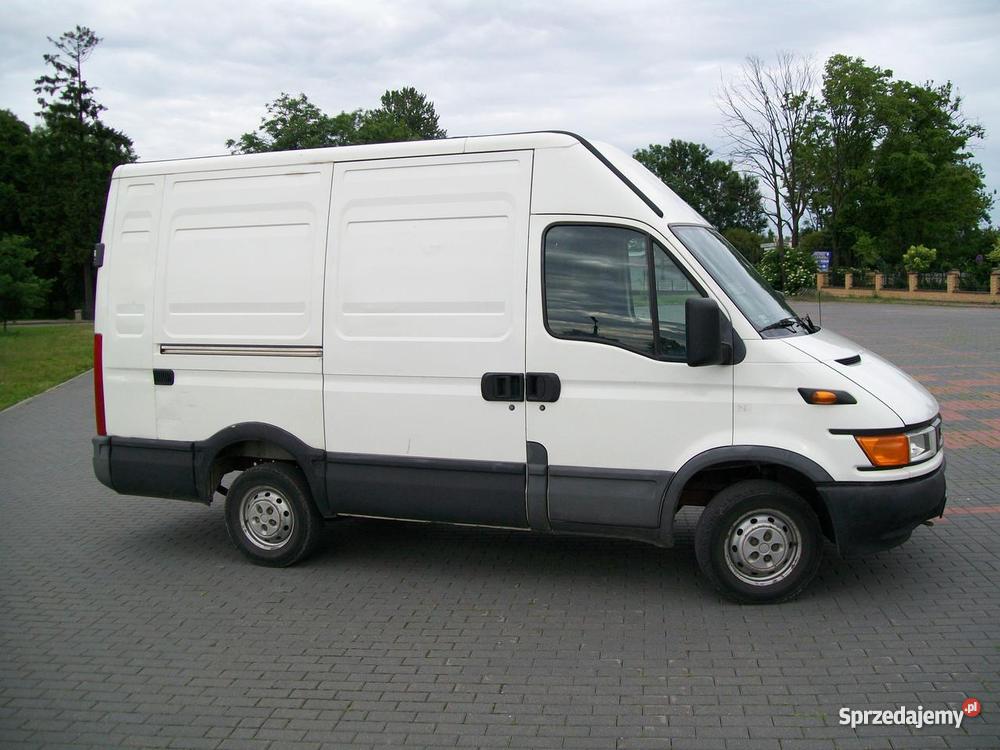 Iveco Daily 23 HPI w świetnym hak mazowieckie