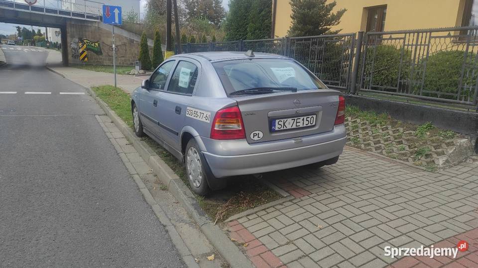 OPEL ASTRA 16 niski przebieg śląskie Katowice