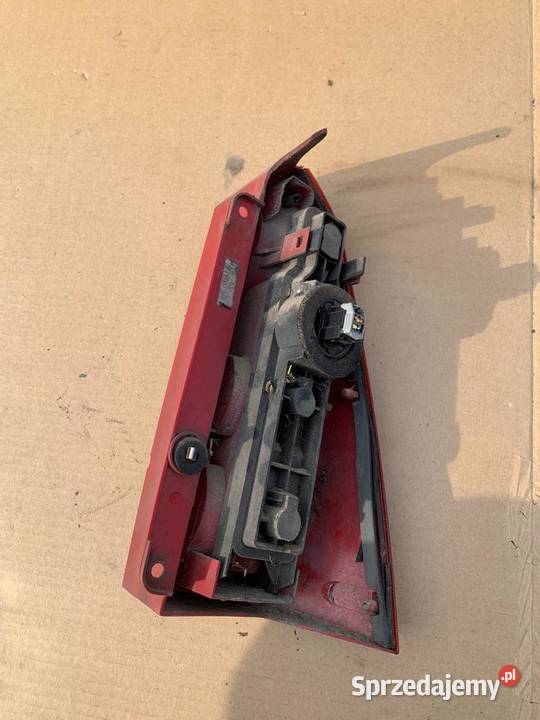 Lampa tył lewa kombi Ford focus mk1 lift Oświetlenie Szczecin sprzedam