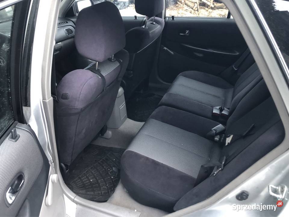 Mazda 323F 2002r manualna