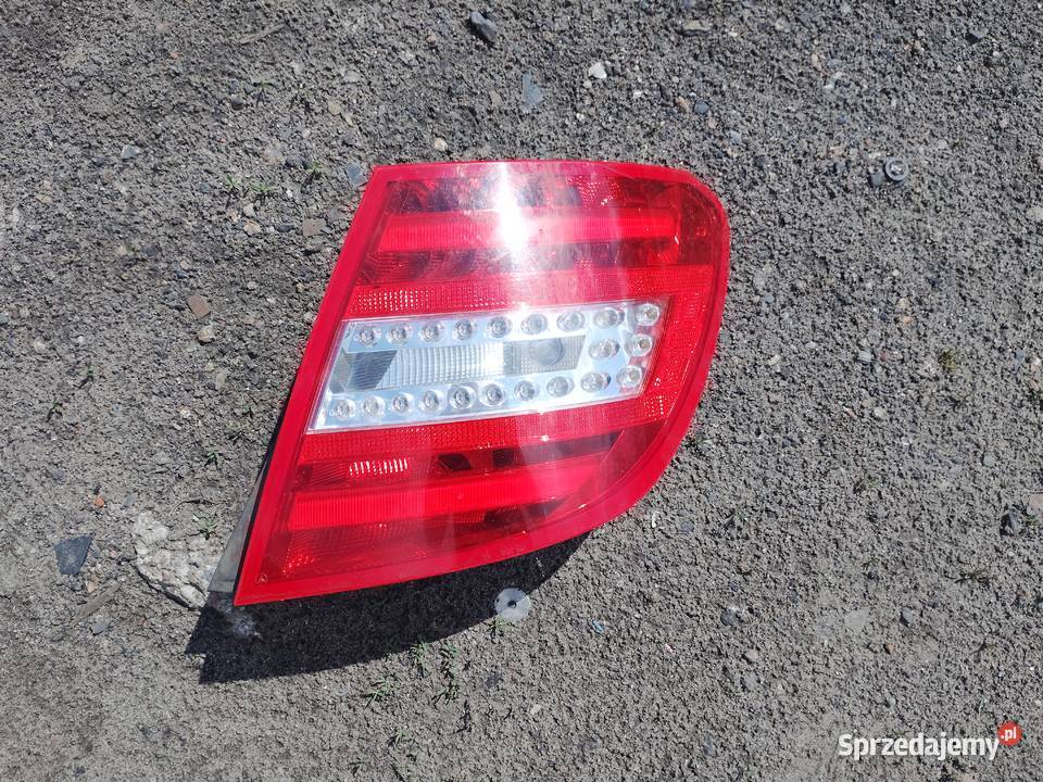 Lampa prawa tylna Mercedes 204 LIFT KOMBI Międzychód