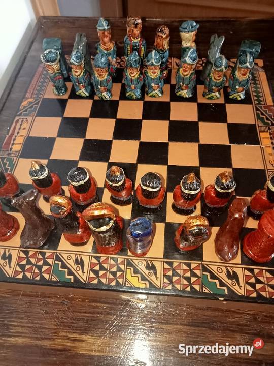 szachy, figury z ceramiki.