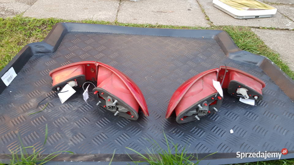 lampy tył kompletne Alfa Romeo 147 EU prawa lewa osobowe sprzedam