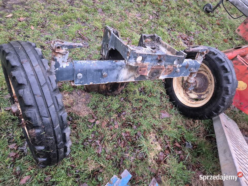 Przednia oś Ursus C330 kołyska koła zaczep Bucze