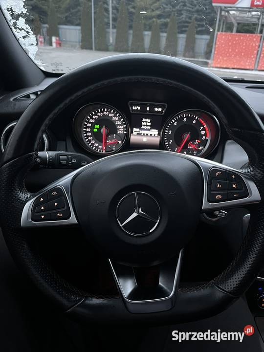 Mercedes CLA 250 AMG Line schooting break Miechów