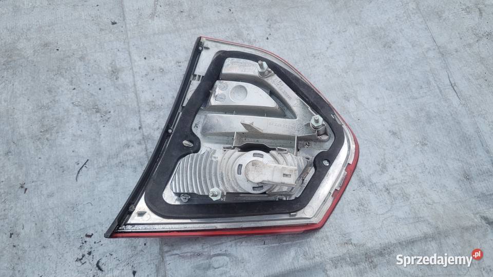 CITROEN C4 PICASSO I LAMPA LEWY TYŁ W KLAPĘ Oświetlenie