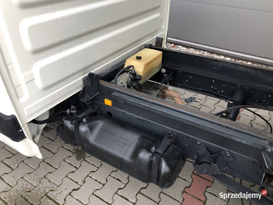 IVECO DAILY 35C12 23 Mjet KIPPER WYWROTKA 179000km Piekarzew sprzedam