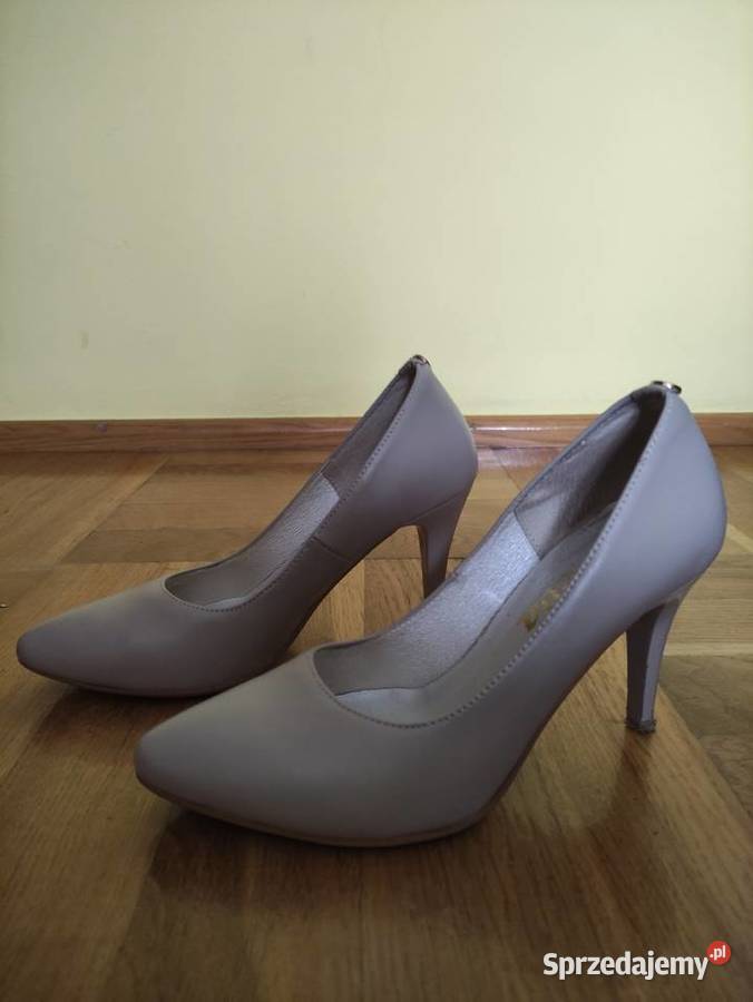 Sprzedam skórzane szpilki w kolorze beżowym inna Przasnysz sprzedam