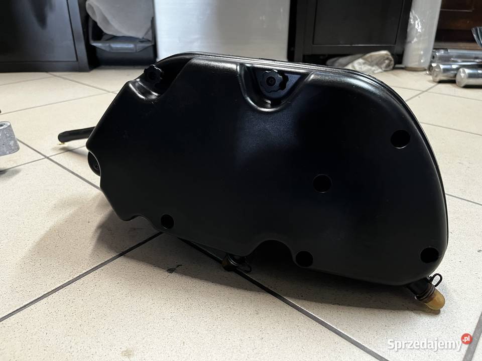 Airbox Piaggio XEVO 125 Motoryzacja Brzeszcze