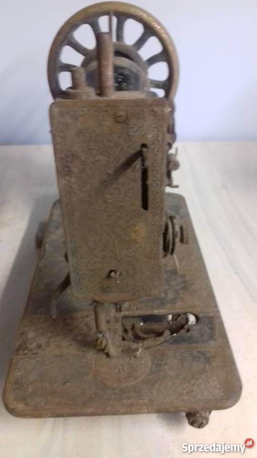 Zabytkowa maszyna do szycia antyk Strzyżów
