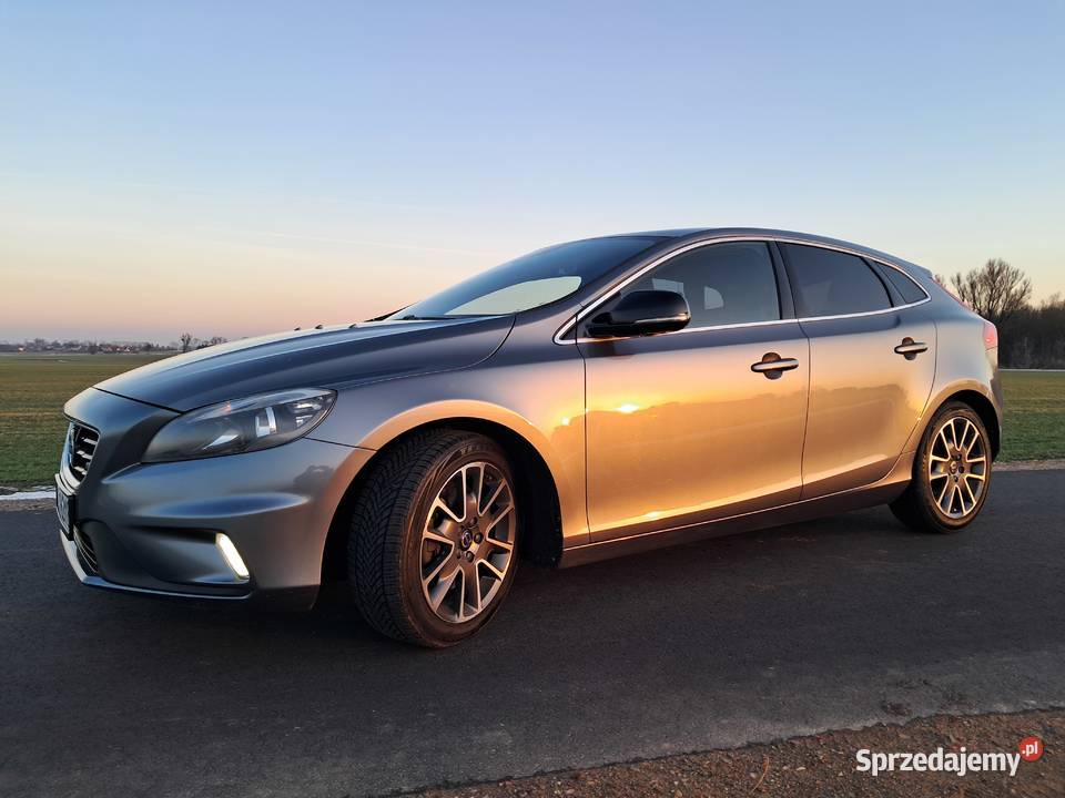 Volvo v40 20 D4 190 manualna Ciechanów