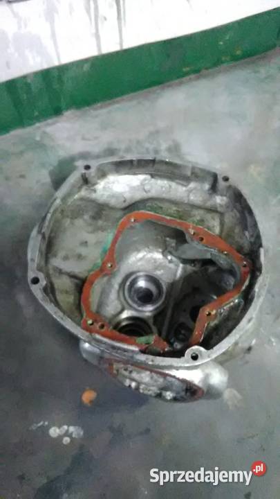Obudowa karter skrzyni biegów k750 m72 Silniki i osprzęt Deszczno