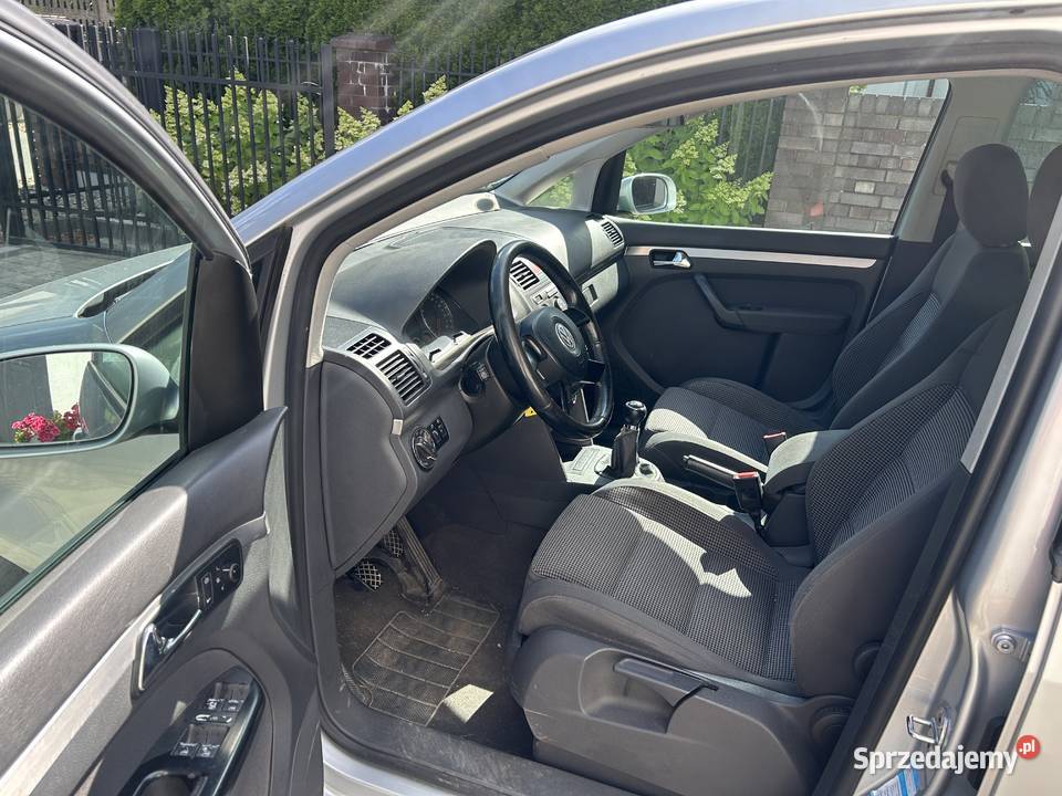 Volkswagen Touran 20 TDI Highline Climatronic Ostrzeszów