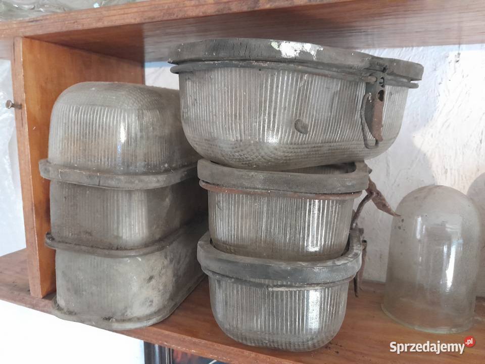 Stare lampy klosze stara lampa klosz zabytek PRL śląskie Dąbrowa Górnicza