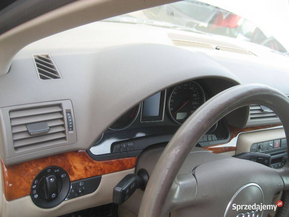 audi a4 b6 małysz 0104r deska rozdzielcza Rakoniewice