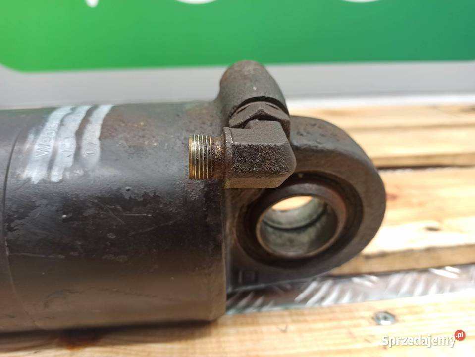 Siłownik tylnego tuza JCB Fastrac 8250 90321023