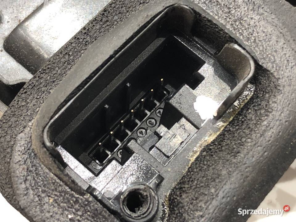 ZAMEK DRZWI PRAWY TYŁ VW POLO V Hatchback