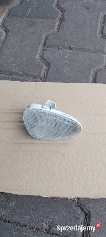 Lampka oświetlenie drzwi lewy przód CHRYSLER osobowe zachodniopomorskie Szczecin
