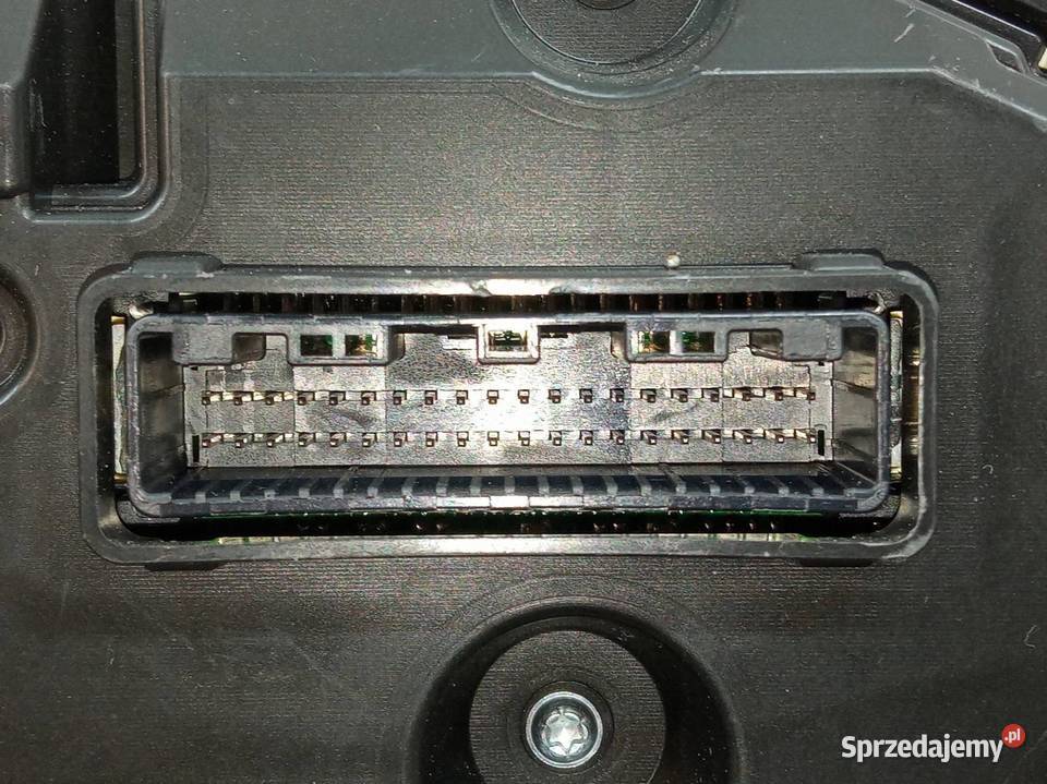 LICZNIK E18 A2C31789200 18 B HYB Toyota Auris II