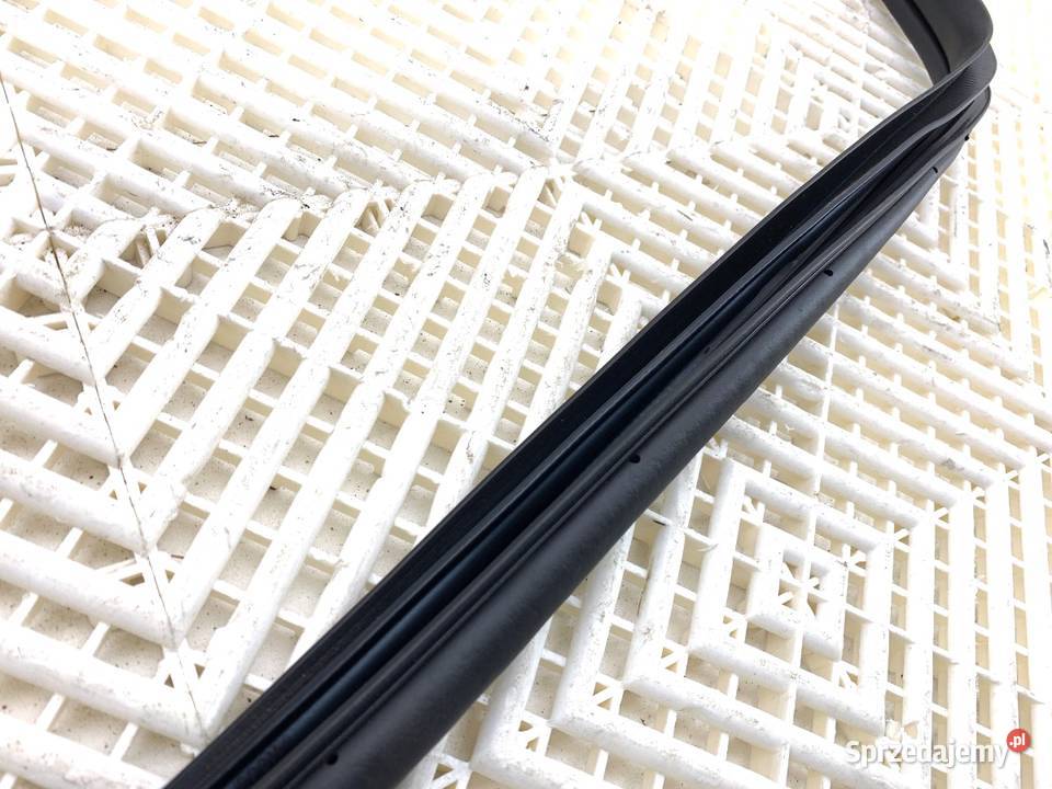 USZCZELKA DRZWI PRZÓD LEWA HYUNDAI KONA SX2 SUV