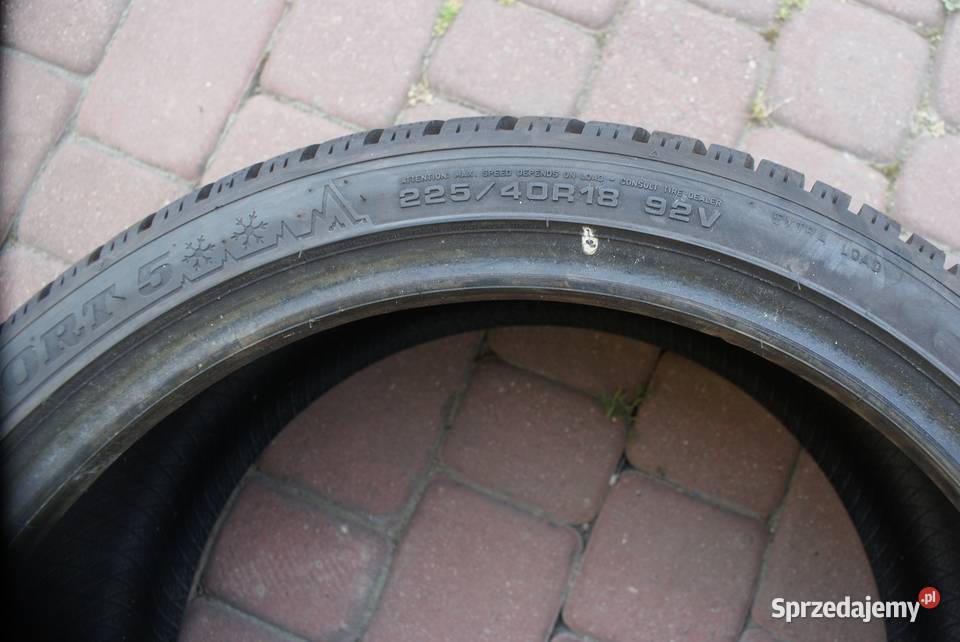 22540R18 92V Zimowa Pirelli dot3524 85mm Dynów