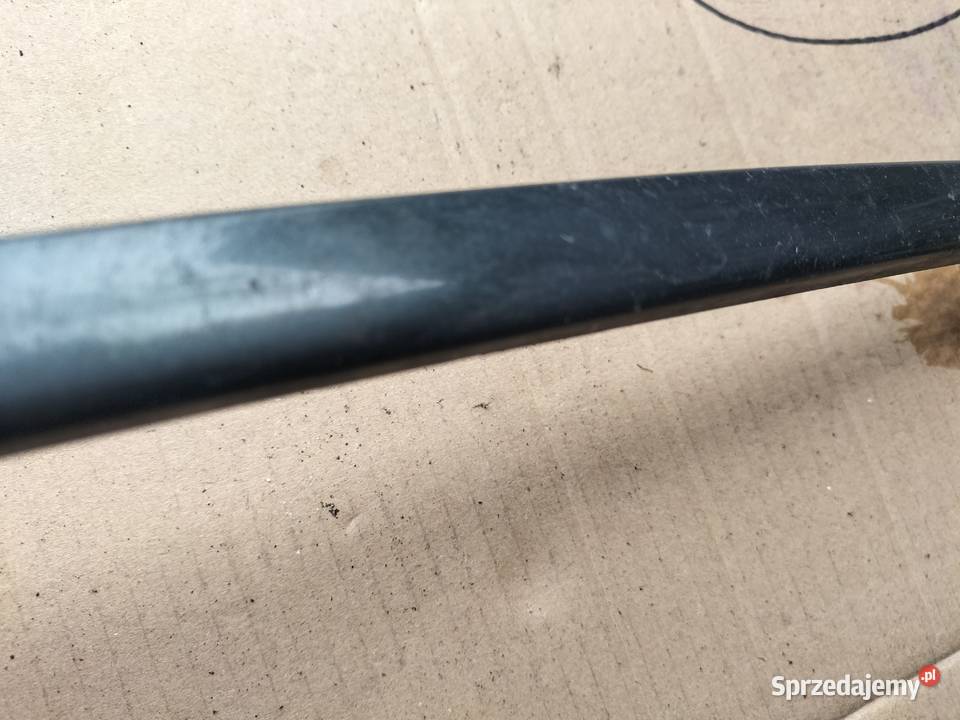 AUDI 80 B4 80B4 LISTWA POD REFLEKTOR HOKEJ PRAWY osobowe