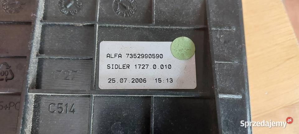 Uchwyt na kubek ALFA ROMEO 147 7352990590 Rok produkcji 2006 sprzedam