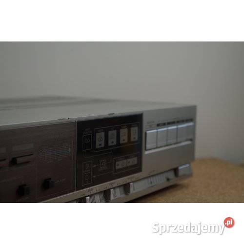 Sony TAAX320 klimat lat 80 w minimalistycznym