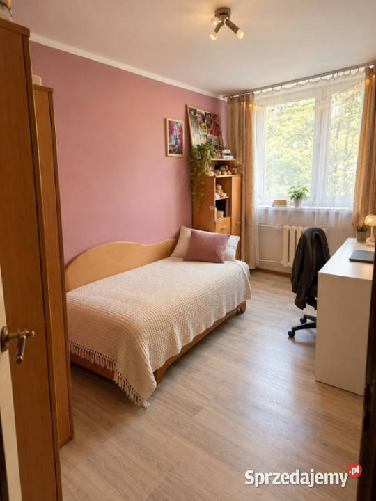 3 pokoje 478 m 1 piętro balkon piwnica Wieliczka