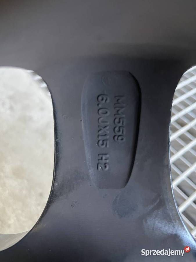 Komplet felg aluminiowych do Honda kia Hyundai Opony i felgi Poddębice