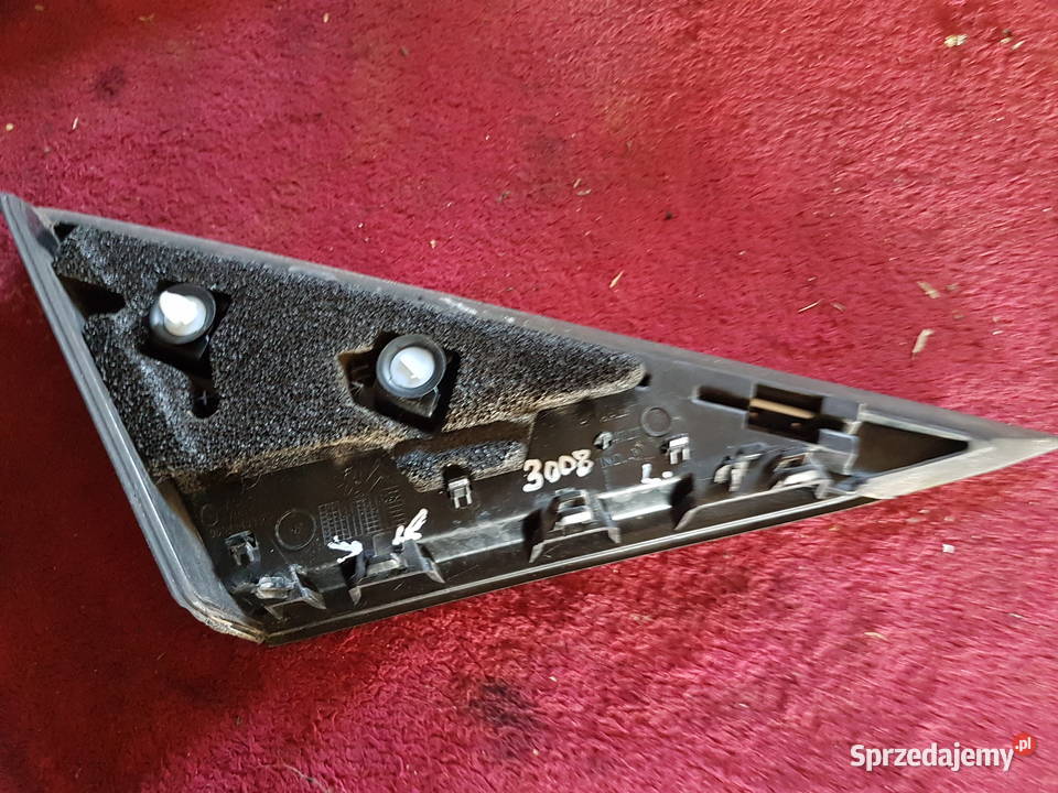 PEUGEOT 3008 I LEWY TROJKAT BLOTNIKA ZASLEPKA Rok produkcji 2011