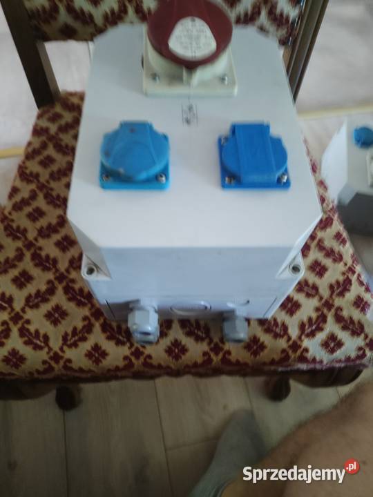 Zestaw gniazd 400v 33A 5 p plus 2 gn 230v 16 A Bocheniec
