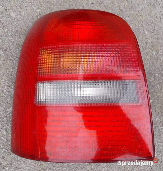 Lampy tył Audi A4B5 kombi lampy tylne Sieradz