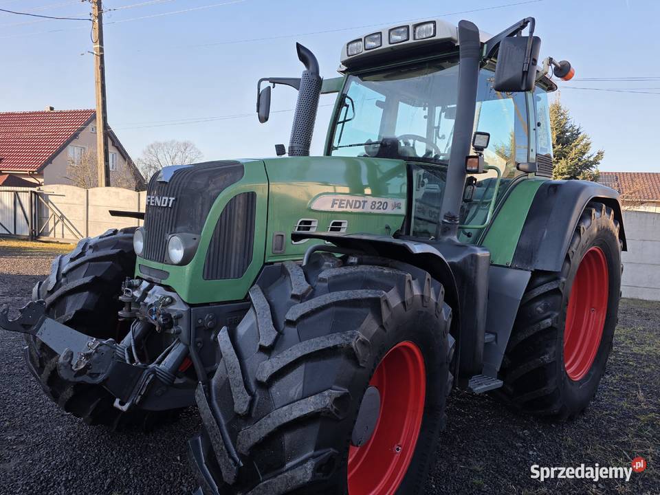 FENDT 820 VARIO COM III 2011 Fendt
