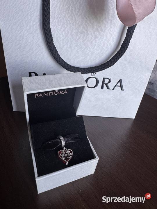 Charms Pandora Disney Love sprzedam