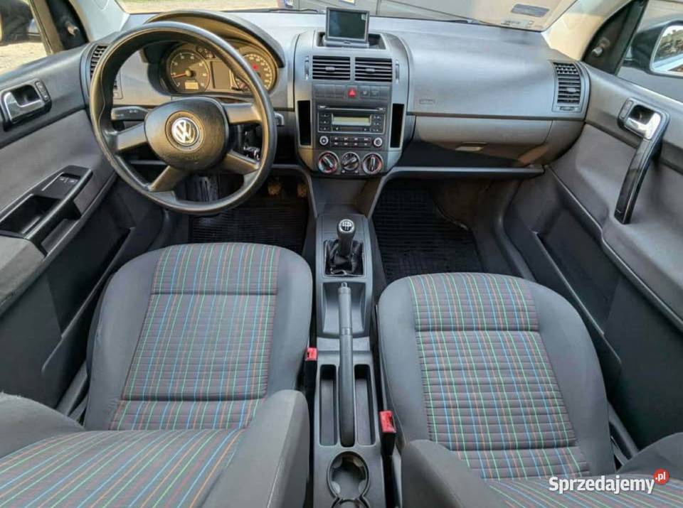 Sprzedam vw polo 2006 12 stan idealny kupiony w polskim salonie sprzedam