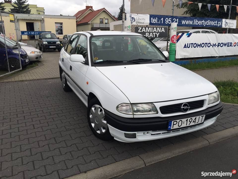 Opel Astra 16 Salon Polska Bońkowski Książki benzyna Poznań